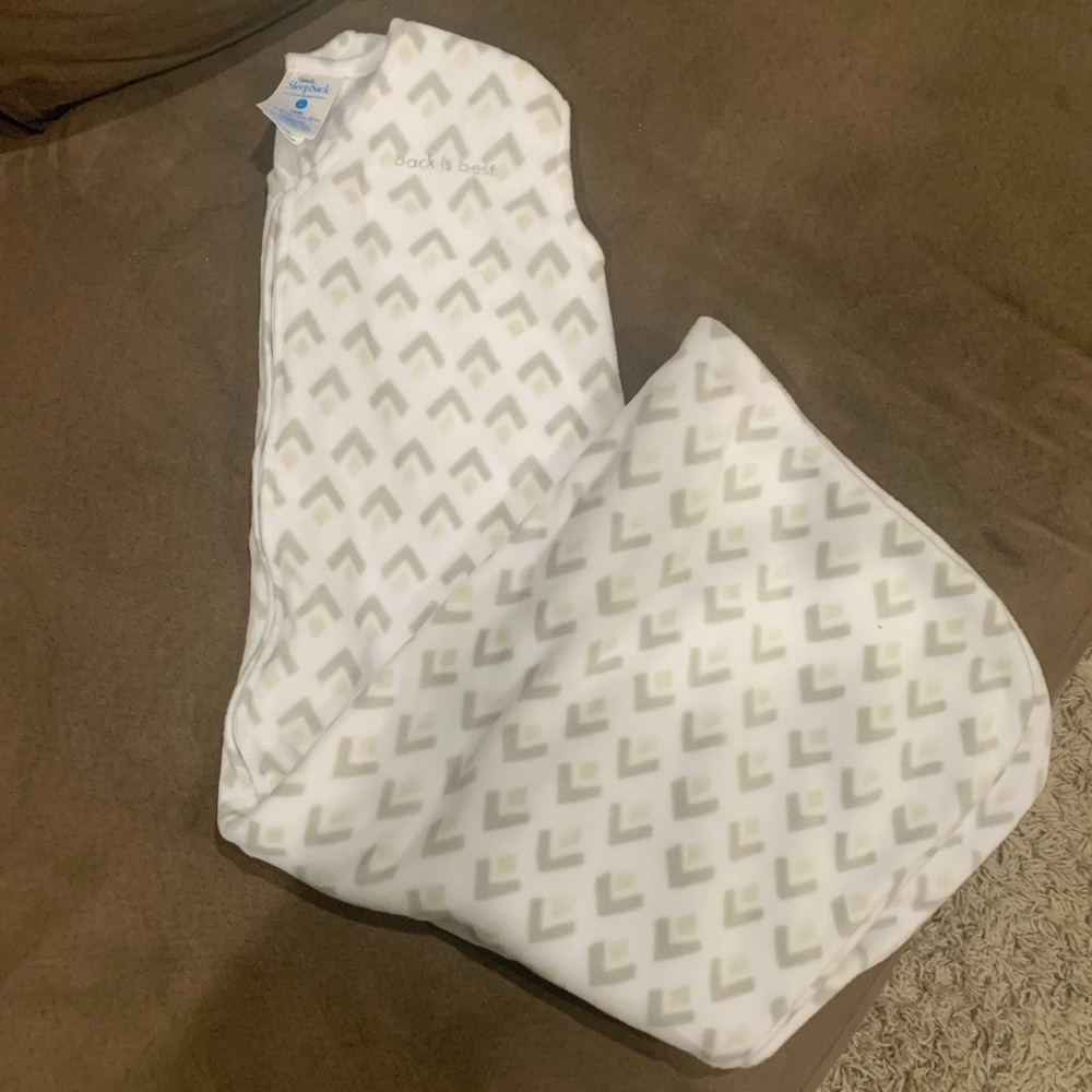 NWOT Halo Fleece Sleep Sack.